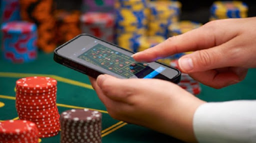 Poker Odds Made Easy: Calculating Your Chances